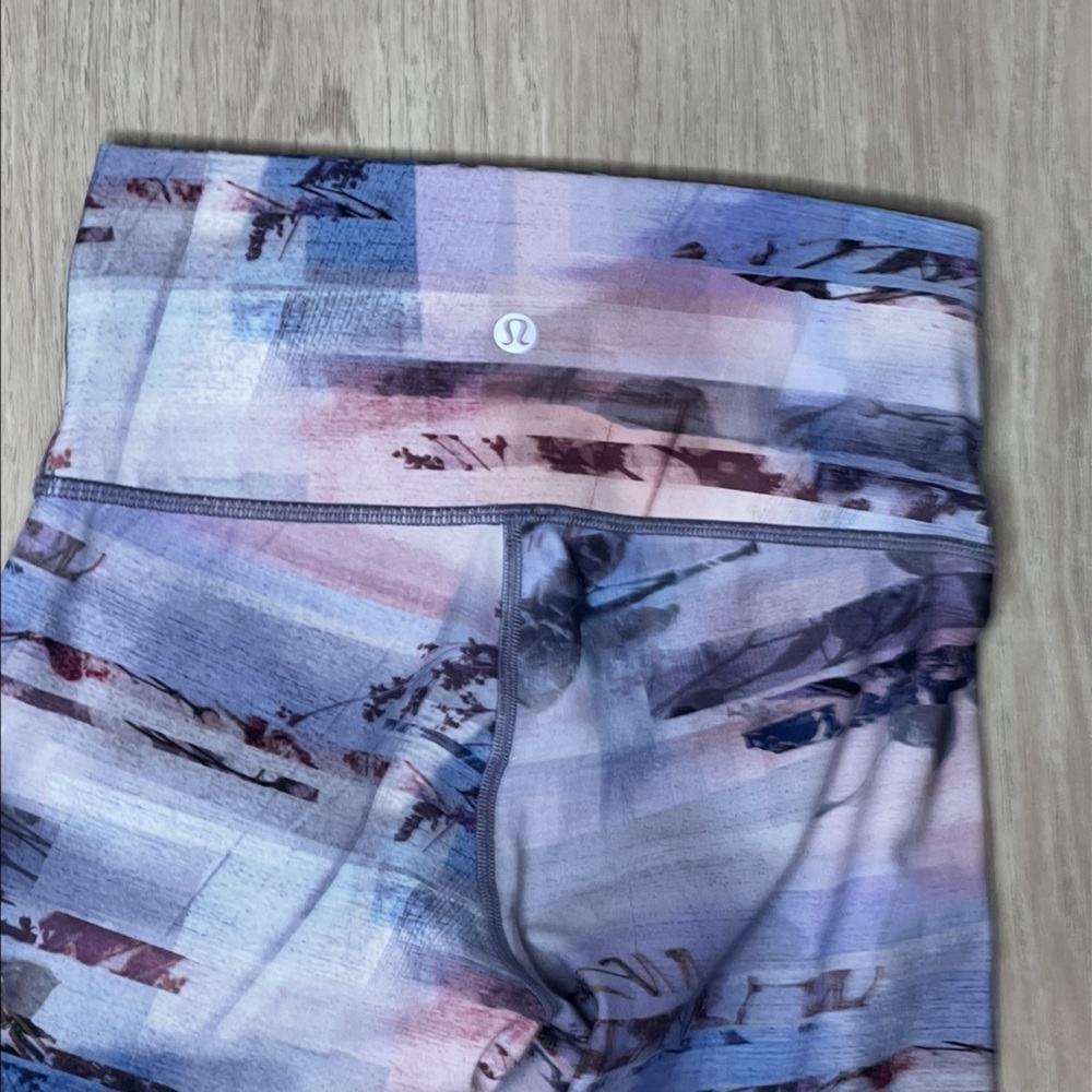 Lululemon Wunder Under High-Rise 7/8 25”printed leggings size 4 - Picture 4 of 6